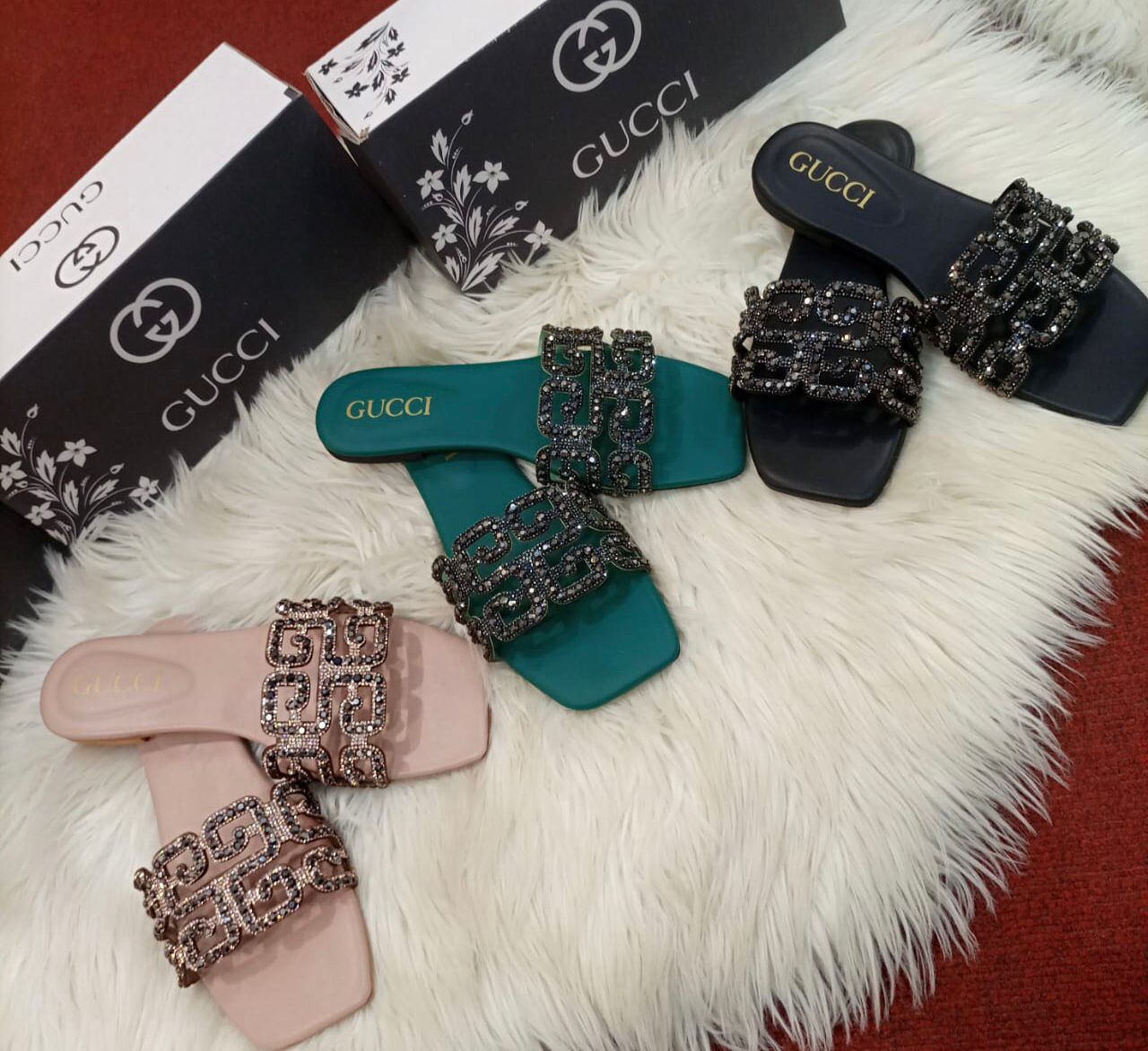 GUCCI Supreme Fancy Flat Slippers