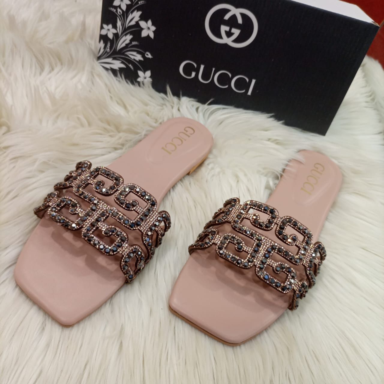 GUCCI Supreme Fancy Flat Slippers