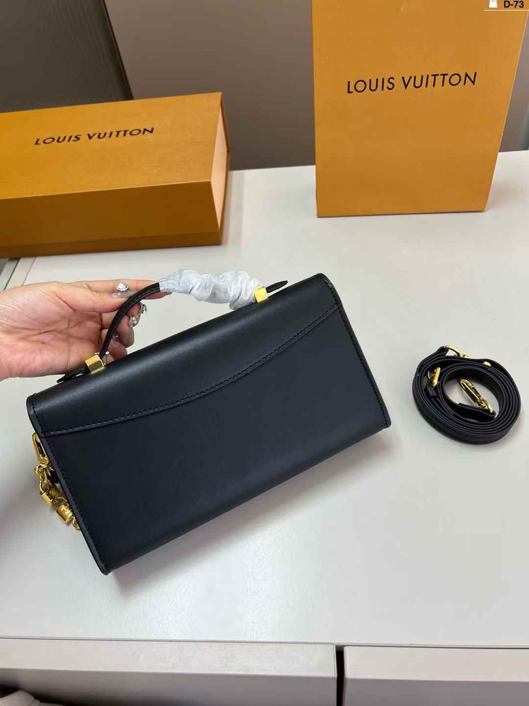 Louis Vuitton Capucines Wallet On Chain
