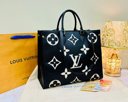 Louis Vuitton Black Monogram Tote Bag – Stylish &amp; Spacious