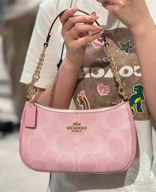 Coach Pink Shoulder Bag – The Perfect Gift of Elegance