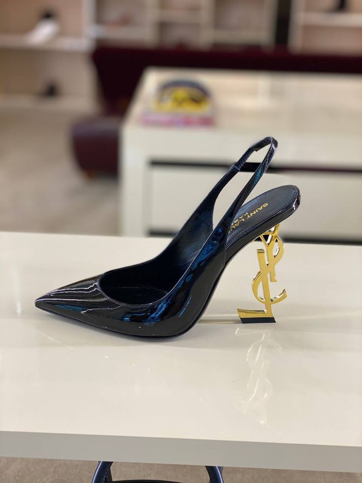 SAINT LAURENT – Iconic Elegance Heels