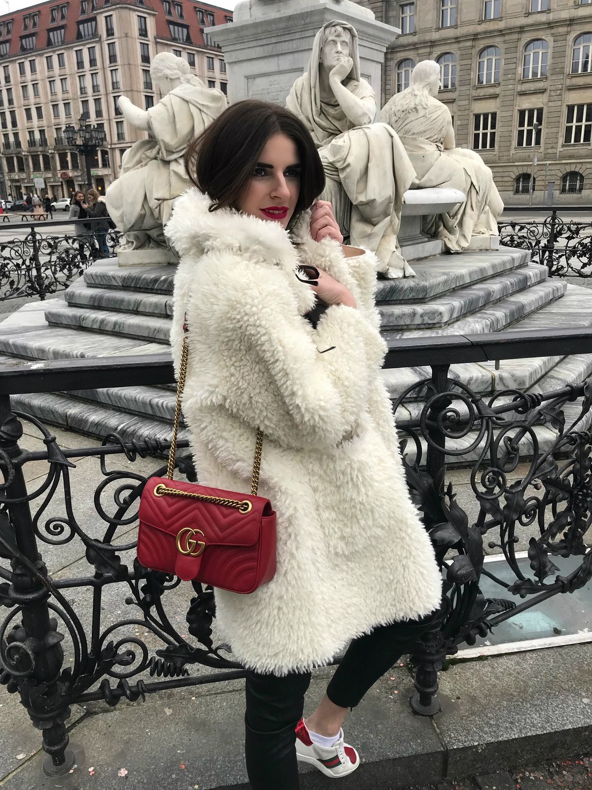 GUCCI Marmont Matelassé Shoulder Bag
