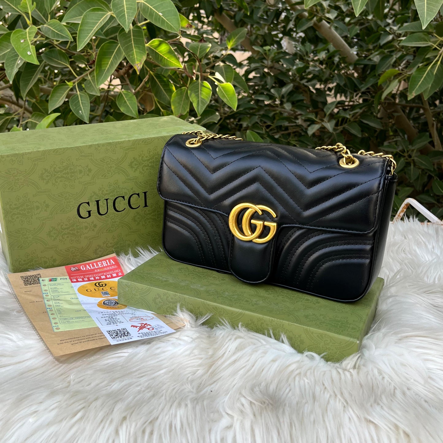 GUCCI Marmont Matelassé Shoulder Bag