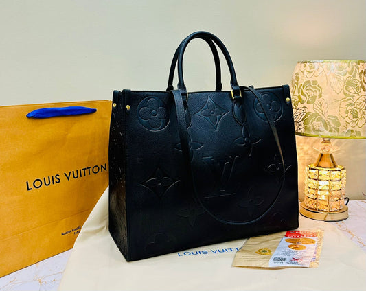 Louis Vuitton Black Monogram Tote Bag – Stylish &amp; Spacious